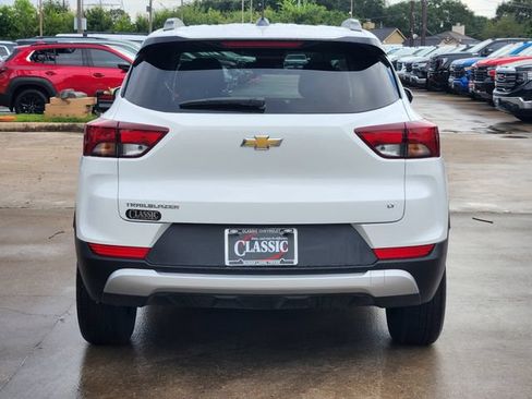 Used 2025 Chevrolet TrailBlazer LT FWD image 6