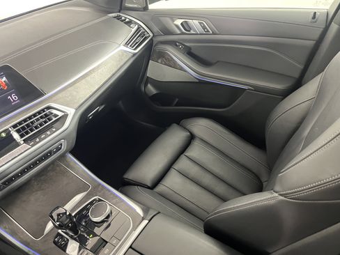 Used 2021 BMW X5 xDrive40i w/ Premium Package image 12