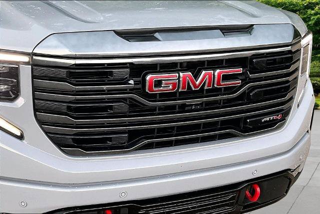 Used 2024 GMC Sierra 1500 AT4 w/ Technology Package AWD/4WD image 28