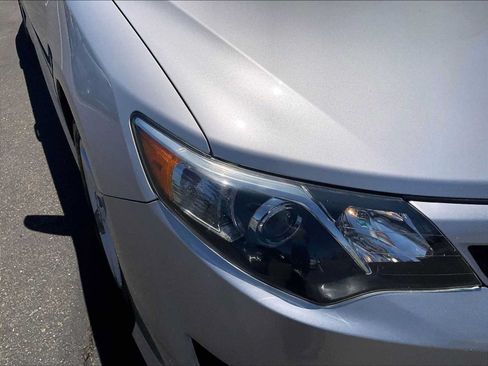 Used 2013 Toyota Camry SE FWD image 29