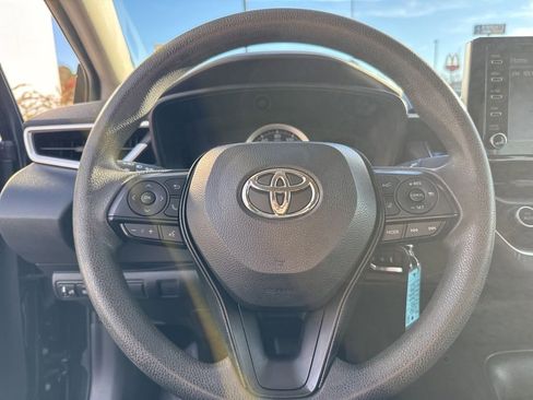 Used 2020 Toyota Corolla LE image 15