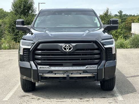 Used 2022 Toyota Tundra SR5 w/ SR5 Premium Package AWD/4WD image 19