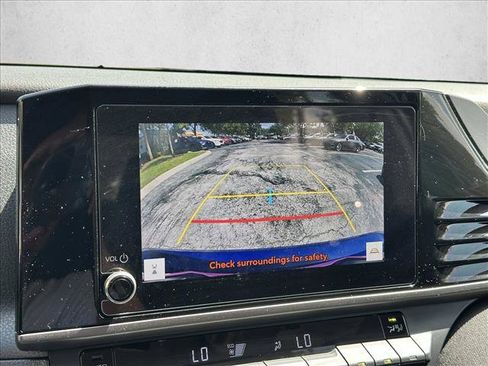 Used 2025 Toyota Camry LE FWD image 14