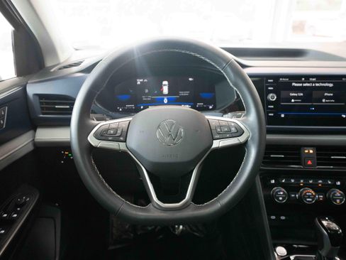 Used 2024 Volkswagen Taos SE AWD/4WD image 21
