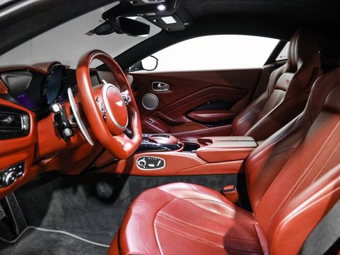 Used 2020 Aston Martin V8 Vantage Coupe image 33