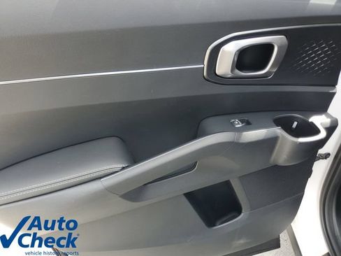 Used 2024 Kia Sorento S w/ Panoramic Sunroof Package FWD image 13