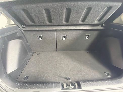 Used 2025 Hyundai Venue SEL FWD image 27