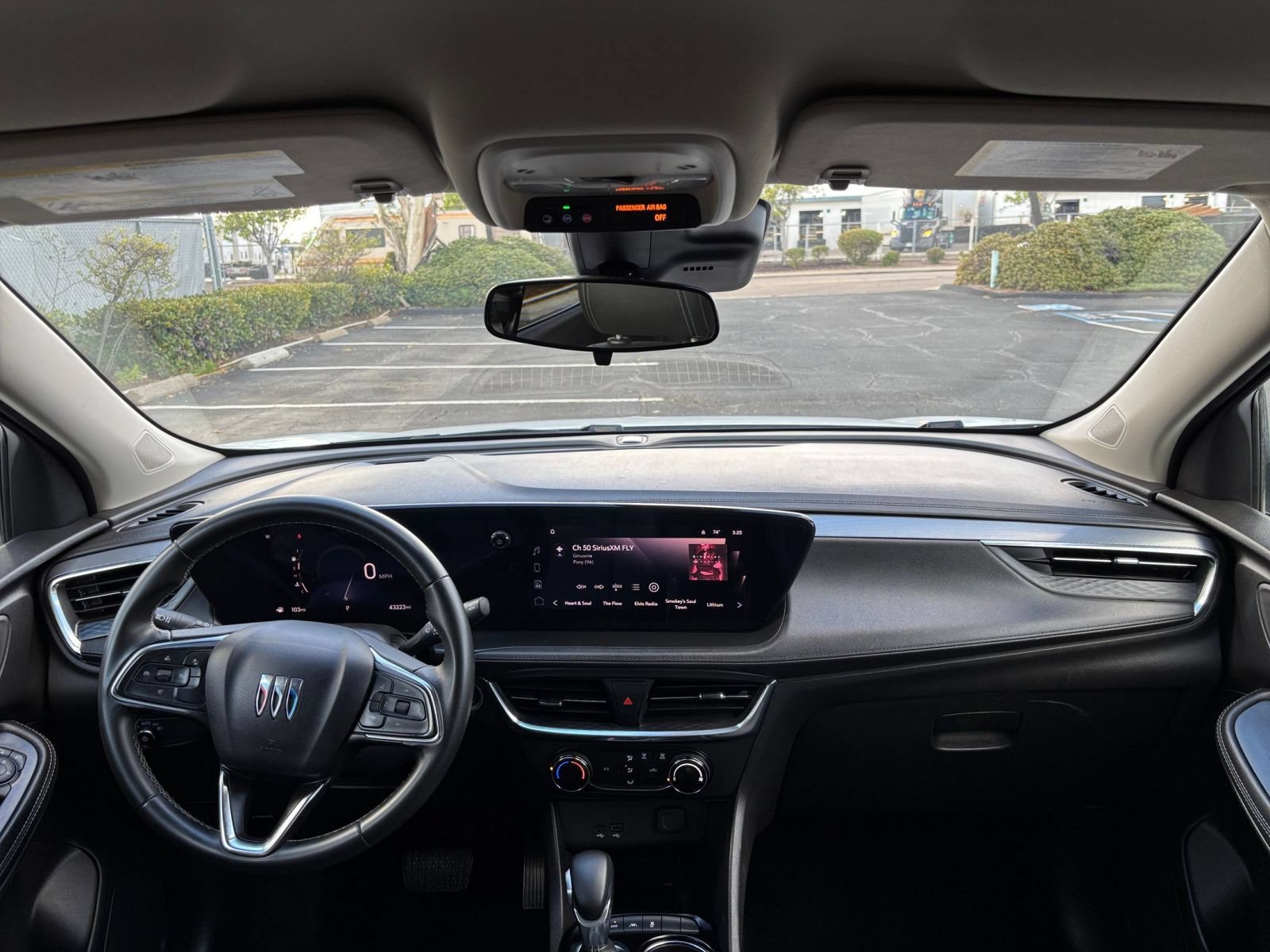 Used 2025 Buick Encore GX Preferred AWD/4WD image 31