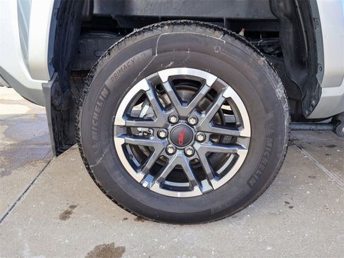 Used 2024 Toyota Tacoma TRD Sport image 10