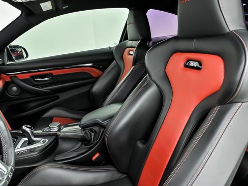 Used 2020 BMW M4 Coupe w/ Competition Package RWD image 18