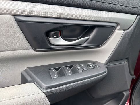 Used 2019 Honda CR-V LX image 14