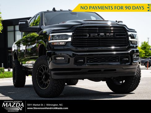 Used 2023 RAM 2500 Laramie AWD/4WD image 1