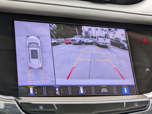 Used 2023 Cadillac XT6 Premium Luxury w/ Technology Package image 30