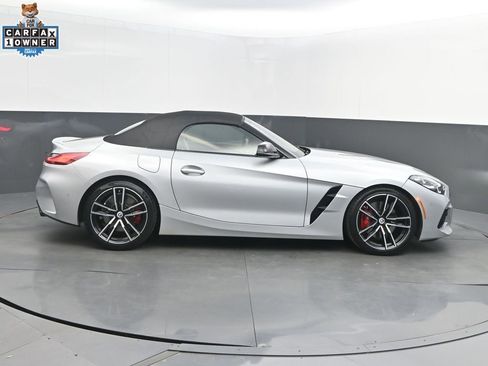 Certified 2022 BMW Z4 M40i w/ Premium Package image 8