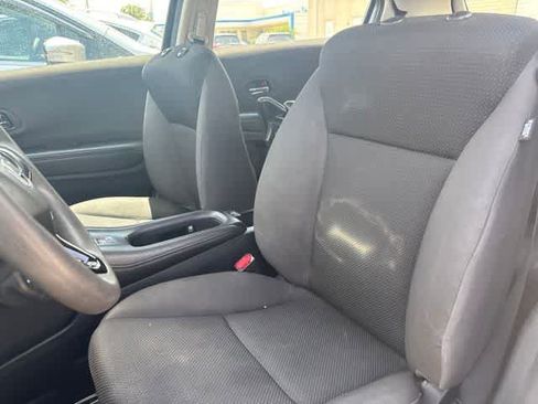 Used 2019 Honda HR-V LX image 21