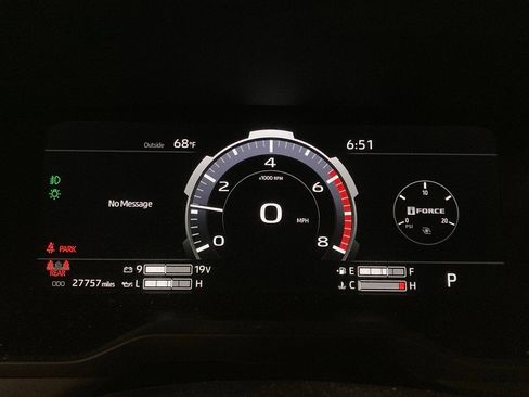 Used 2024 Toyota Tundra Limited w/ Power Package image 15