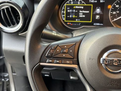 Used 2020 Nissan Kicks SV image 26