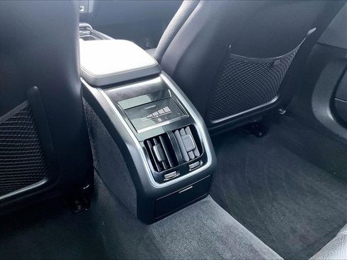 Used 2018 Volvo S90 T5 Momentum w/ Momentum Plus Package image 30
