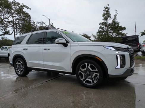 Used 2025 Hyundai Palisade Limited image 2