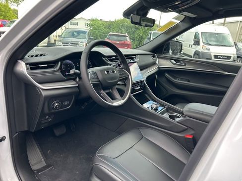 New 2025 Jeep Grand Cherokee L Limited w/ Trailer Tow Package image 52