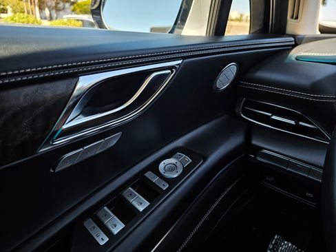 Used 2024 Genesis GV80 2.5T image 34