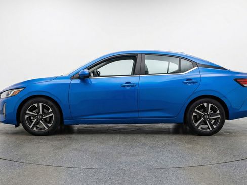 Used 2025 Nissan Sentra SV image 5