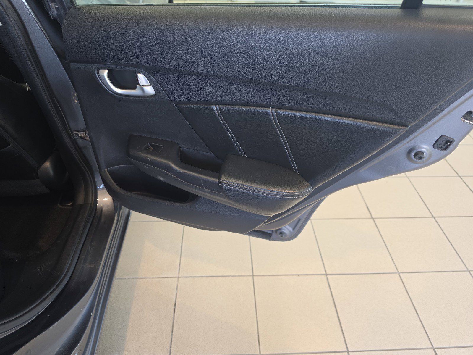 Used 2013 Honda Civic EX-L image 23