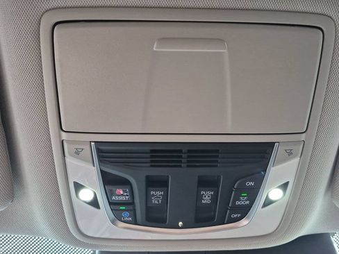 Used 2023 Acura RDX AWD w/ Technology Package image 21