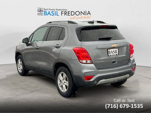 Used 2020 Chevrolet Trax LT image 3