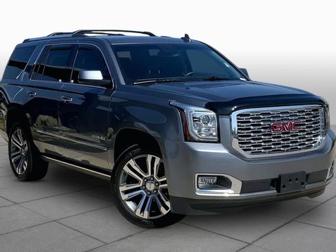 Used 2019 GMC Yukon Denali w/ Denali Ultimate Package AWD/4WD image 2