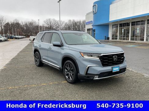 Certified 2024 Honda Pilot Touring image 8