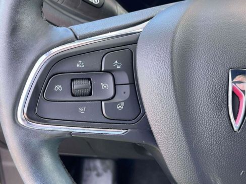 Used 2025 Buick Envista Sport Touring w/ Convenience I Package FWD image 31