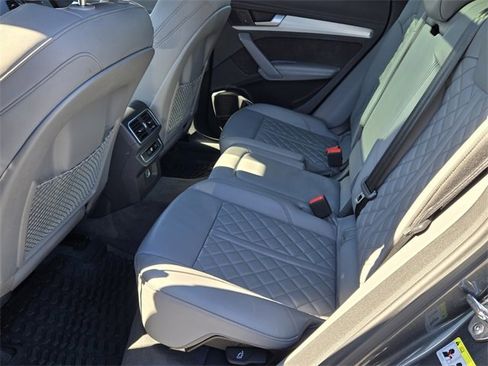 Used 2018 Audi SQ5 Prestige w/ Prestige Package image 11
