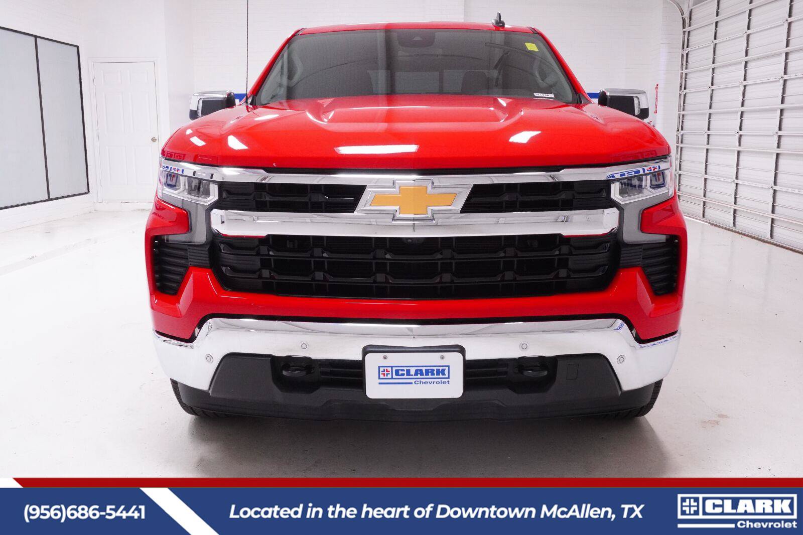 Used 2025 Chevrolet Silverado 1500 LT w/ Texas Edition Plus RWD image 2