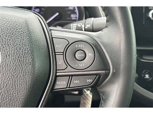 Used 2022 Toyota Camry SE FWD image 25