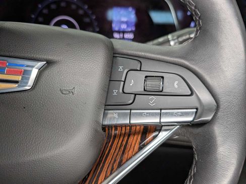 Used 2023 Cadillac Escalade Premium Luxury AWD/4WD image 40