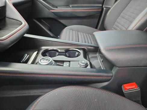 Used 2025 Ford Explorer ST-Line image 22