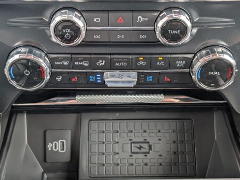 New 2026 Ford F150 Platinum w/ Equipment Group 700A Standard AWD/4WD image 19