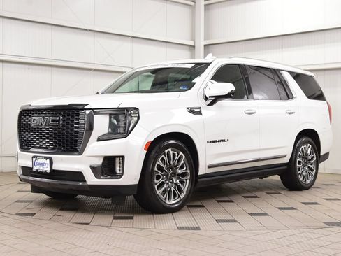 Used 2023 GMC Yukon Denali Ultimate AWD/4WD image 3