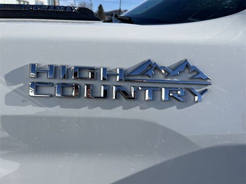 Certified 2022 Chevrolet Silverado 2500 High Country w/ Z71 Off-Road Package image 32