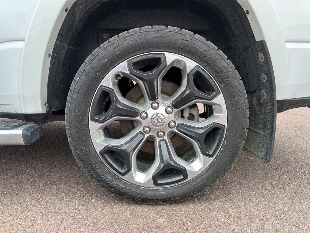 Used 2022 RAM 1500 Limited w/ Body-Colour Bumper Group AWD/4WD image 41
