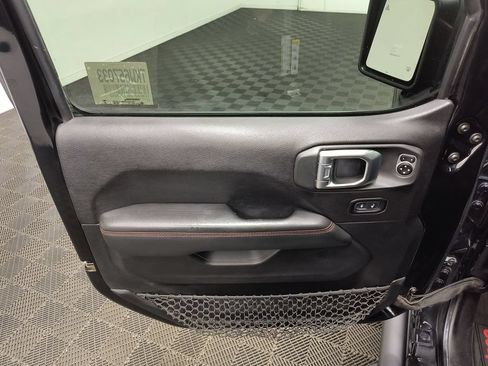 Used 2019 Jeep Wrangler Unlimited Rubicon AWD/4WD image 12