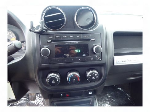 Used 2014 Jeep Compass Sport image 12