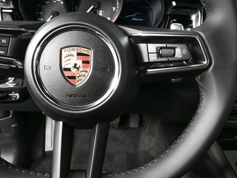 New 2025 Porsche Macan image 10