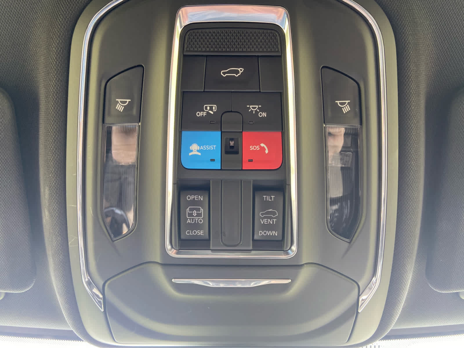 Used 2024 Jeep Grand Cherokee L Altitude AWD/4WD image 41