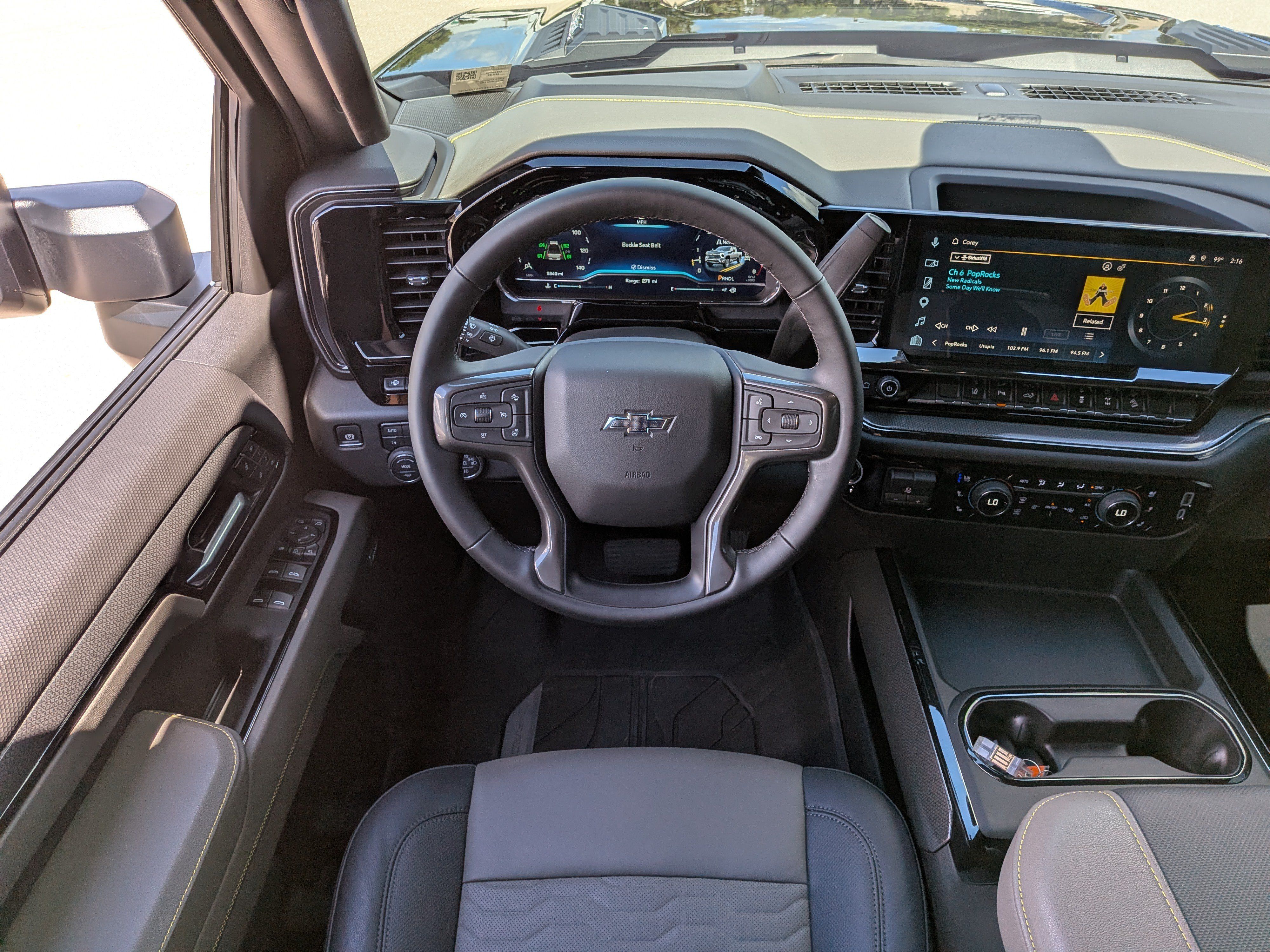 Used 2025 Chevrolet Silverado 2500 ZR2 w/ Technology Package AWD/4WD image 17