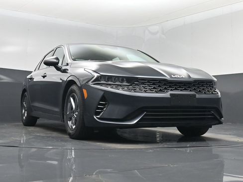 Used 2023 Kia K5 LXS image 38