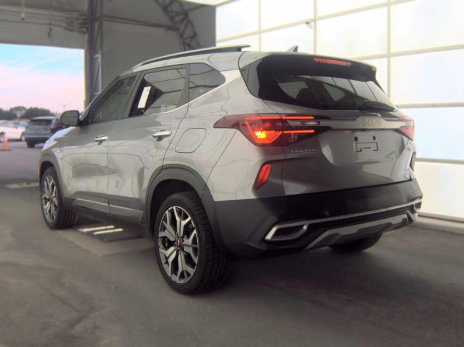 Used 2022 Kia Seltos SX w/ Sunroof Package AWD/4WD image 5