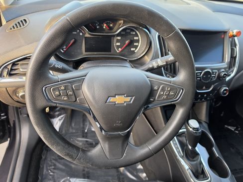 Used 2016 Chevrolet Cruze LT w/ Sun And Sound Package FWD image 11