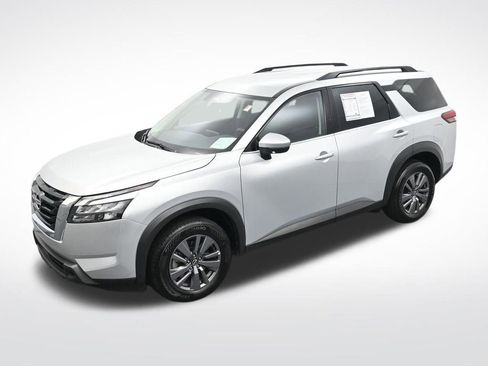 Used 2024 Nissan Pathfinder SV image 21